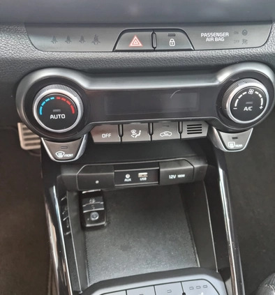 Kia Stonic cena 59900 przebieg: 78000, rok produkcji 2018 z Pabianice małe 781